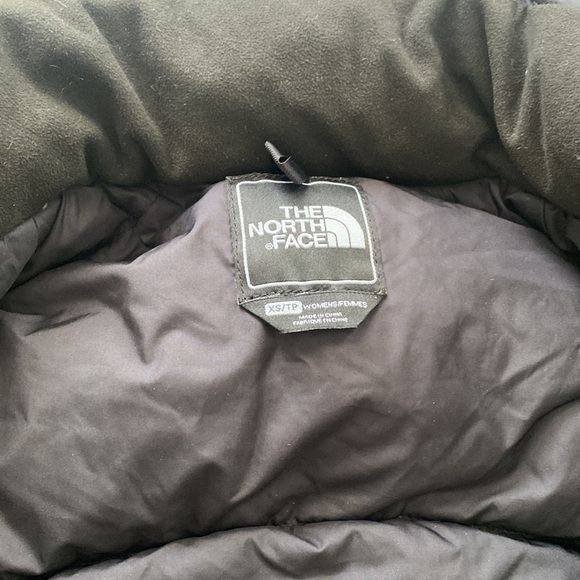 The north face goose down vest - Picture 3 of 9